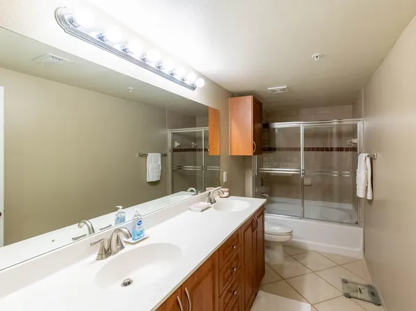 6559 Emerald Dunes Drive #201, West Palm Beach, FL 33411