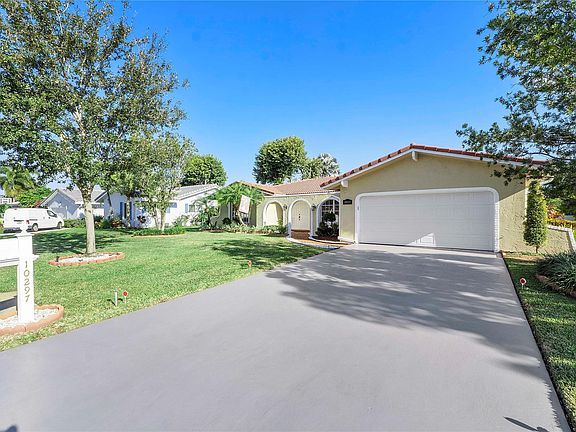 3rd image of 10297 NW 16th Court