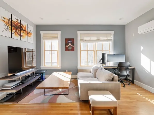 190 Prospect St APT 3, Cambridge, MA 02139