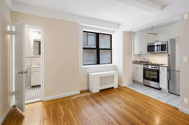 Rented by Oxford Property Group | media 7