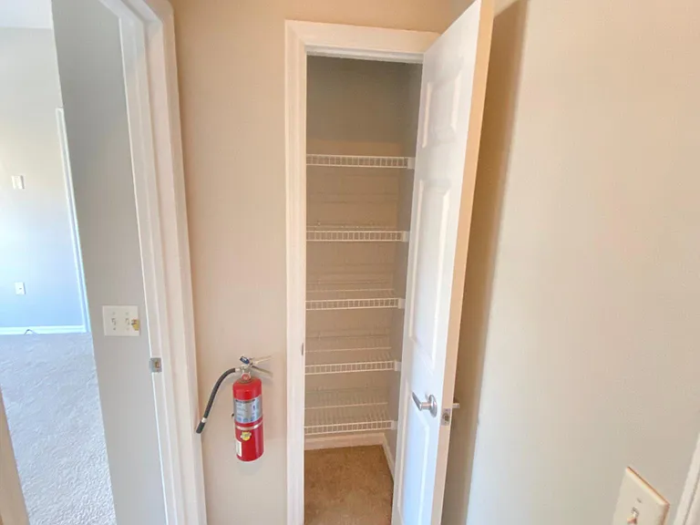 7624 Plantation Cir — Photo 21