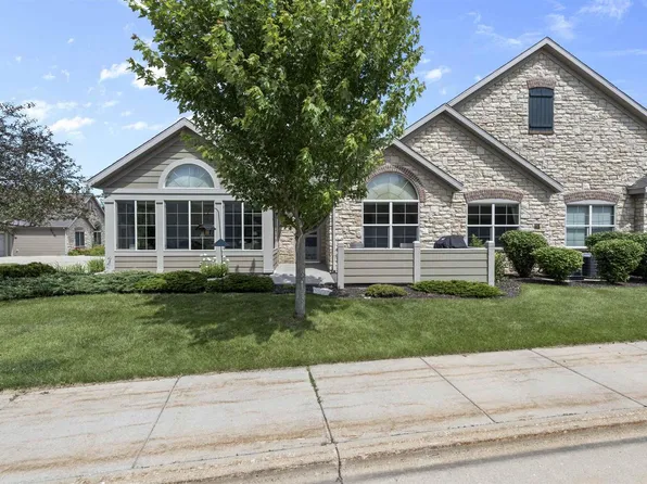 16 Pond View Way, Fitchburg, WI 53711