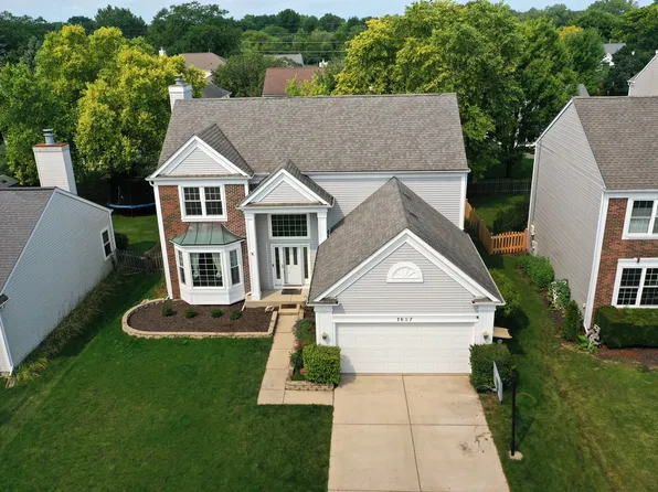 1657 Fairport Dr, Grayslake, IL 60030