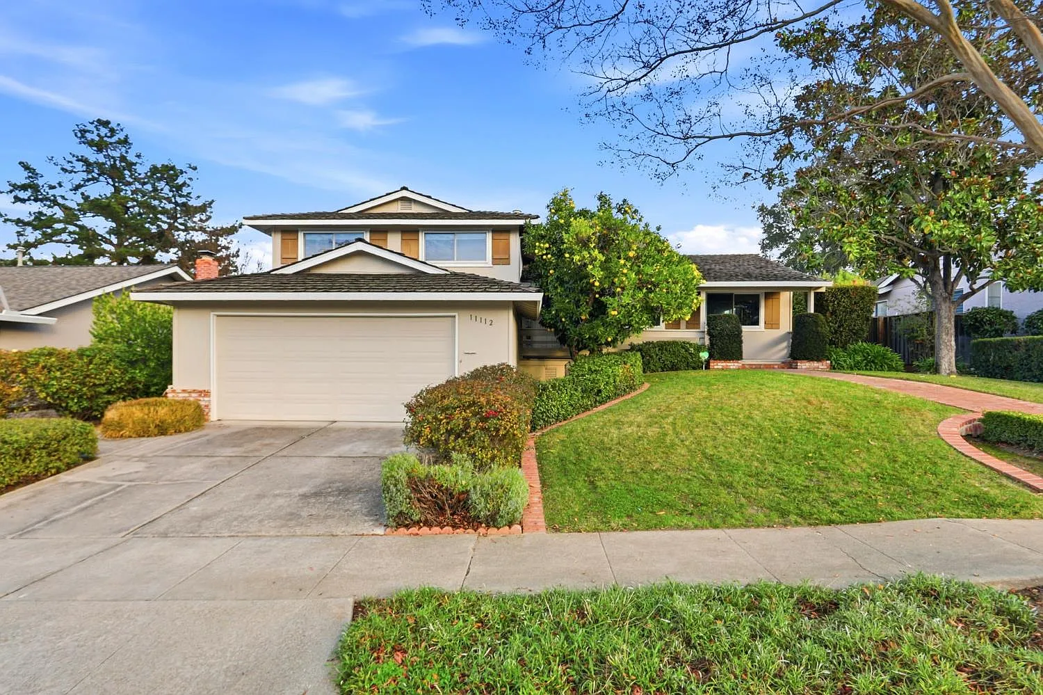 11112 Wilkinson Ave photo 1