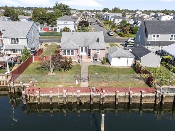 660 Guy Lombardo Avenue, Freeport, NY 11520