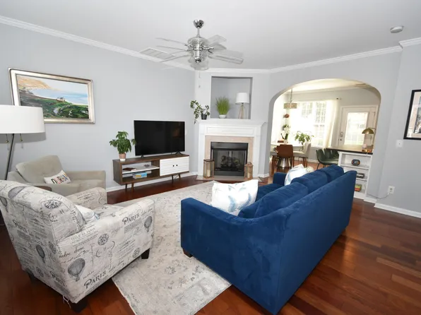 349 Red Elm Dr, Durham, NC 27713