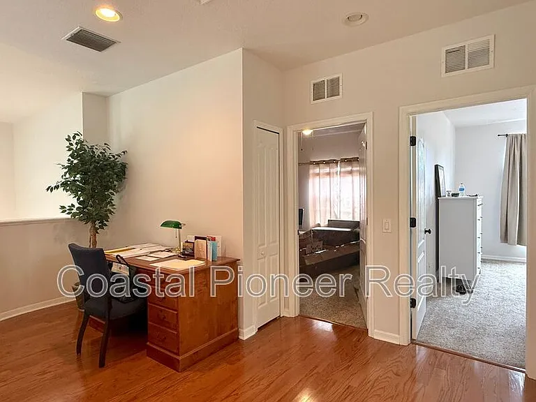 9524 Greenpointe Dr — Photo 34
