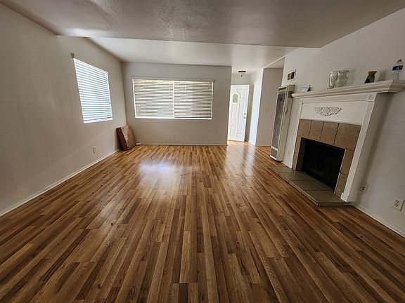 3rd image of 20818 Harvard Blvd APT 1