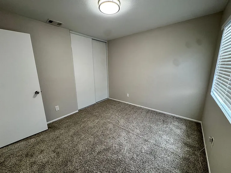 11806 Carlisle Ct — Photo 11