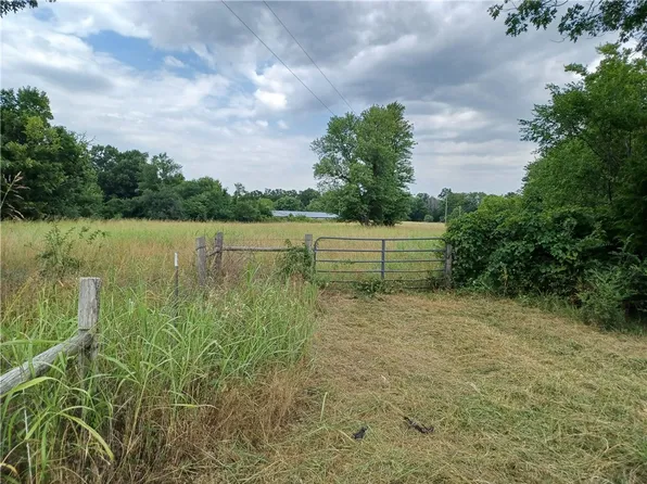 16136 W Highway 72, Gravette, AR 72736