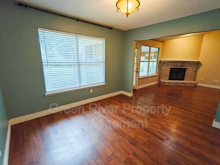 1845 Weston Cir — Photo 6