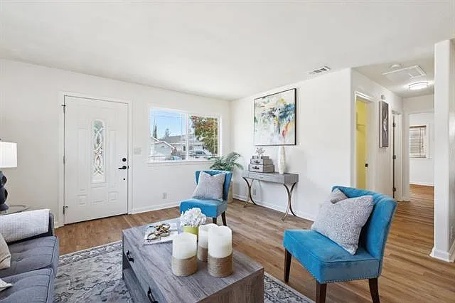 10135 Santa Clara Ave — Photo 13