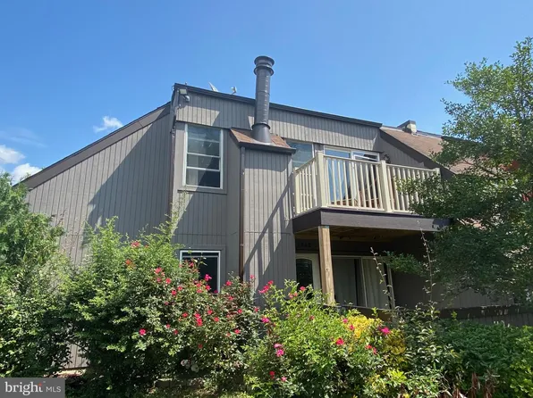 3948 Woodhue Pl, Alexandria, VA 22309