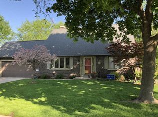 938 Aberdeen Dr, Crystal Lake, IL 60014