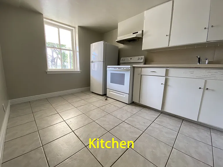 352 S University St #W — Photo 6