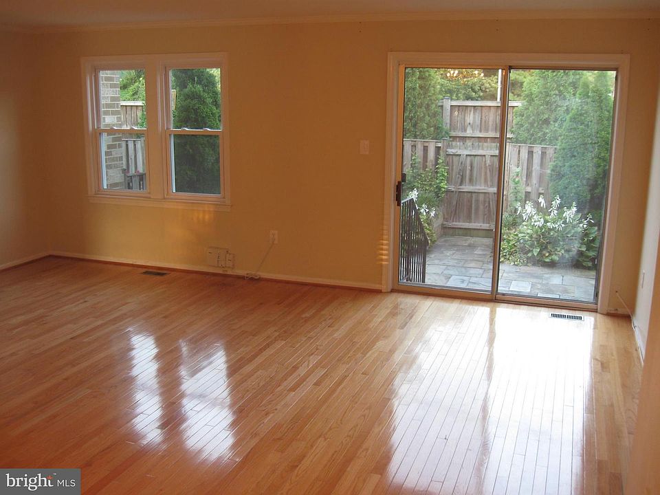 10227 Arizona Cir Bethesda MD Zillow Apartments for Rent in Bethesda