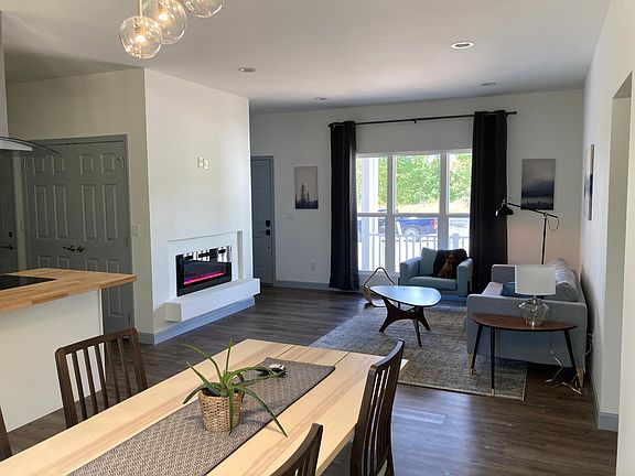 3rd image of 379 Lucia Dr