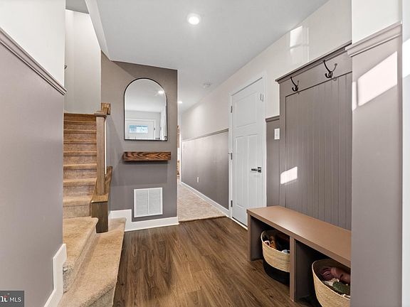 3rd image of 252 Freedom Way