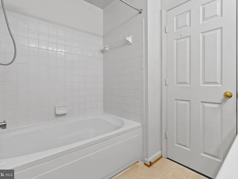 3508 Clay Creek Ct — Photo 28