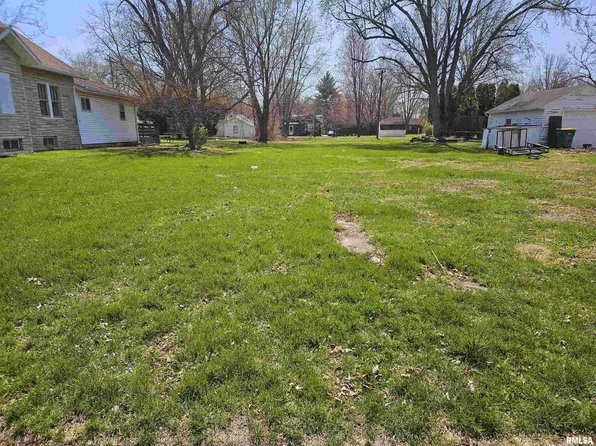 821 W Washington St, Macomb, IL 61455