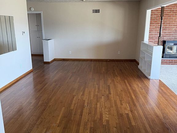 5th image of 6412 Clara Lee Ave