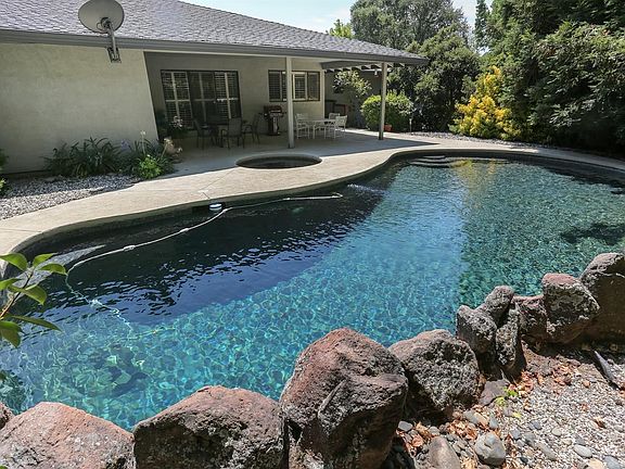 3rd image of 9051 Hazel Oak Ct