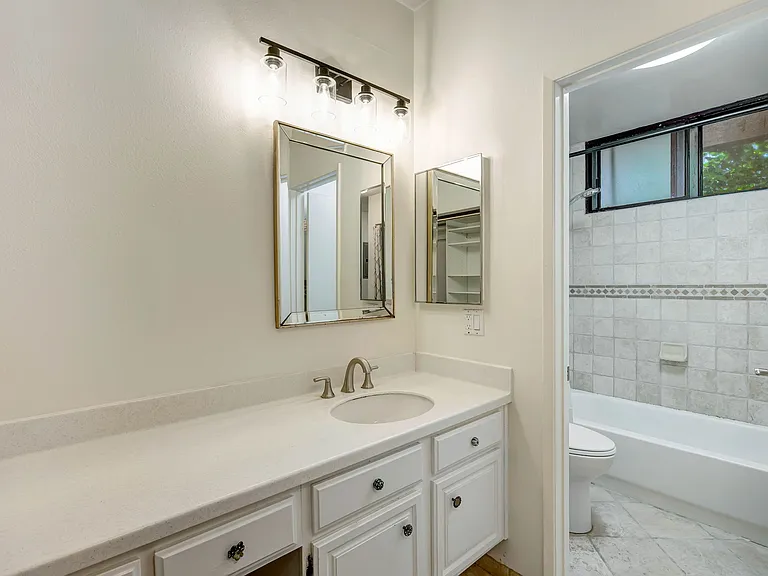 8707 Falmouth Ave #109 — Photo 11