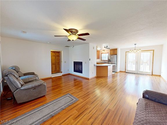 2nd image of 510 Elm St