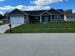 55 Plover Dr, Chatham, IL 62629