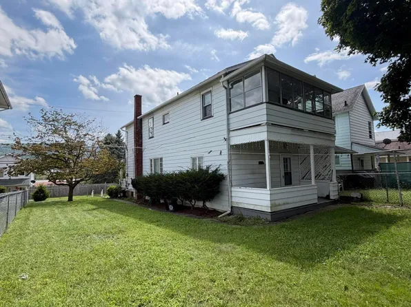 27 Sheridan St, Wilkes Barre, PA 18702