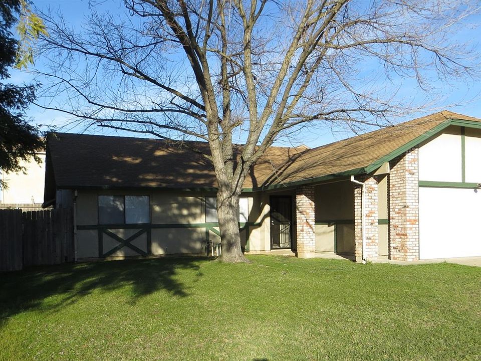1st image of 30 Tyndall Ct