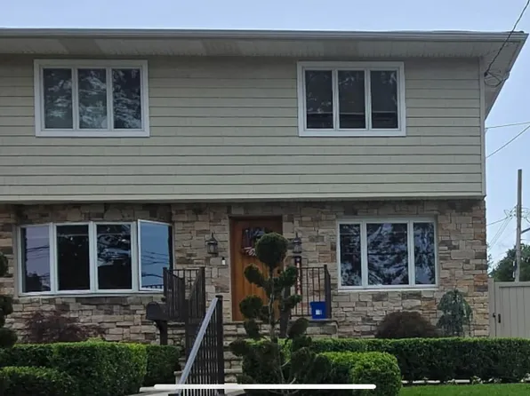 132 Fisher Ave, Staten Island, NY 10307