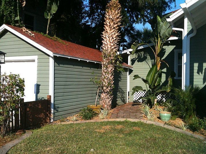 Side Yard, Front Garage
