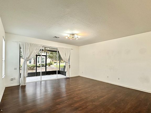 4th image of 6396 Daysbrook Dr Unit 101