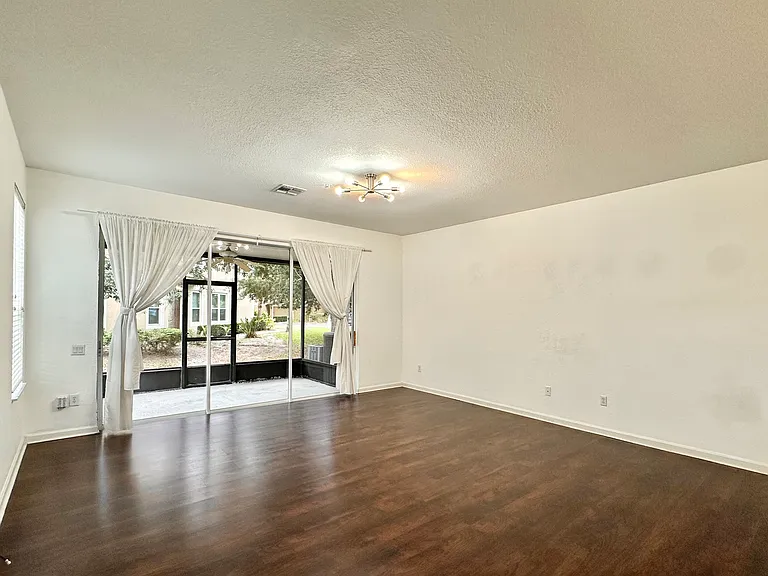 6396 Daysbrook Dr #101 — Photo 4