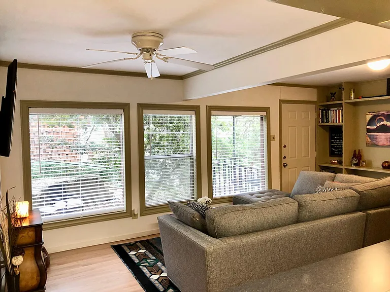 1700 E Side Dr #B — Photo 4