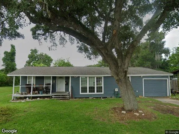 306 Center Way St, Lake Jackson, TX 77566