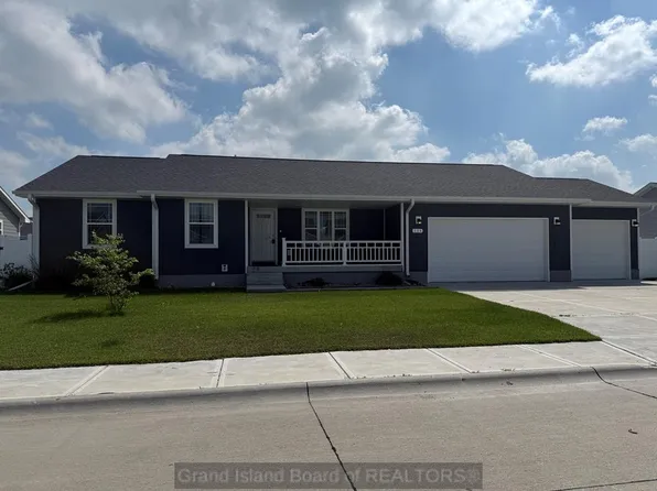 520 Kenneth Dr, Grand Island, NE 68803
