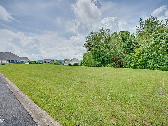 3rd image of 4064 Paradise Dr