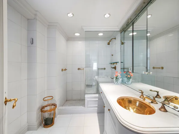 27 East 65th Street image 7 of 13