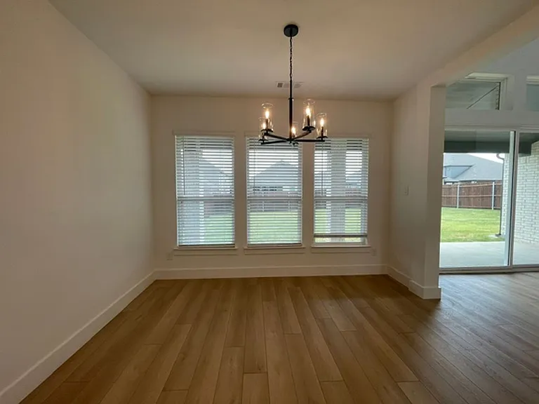 3714 Milwaukee Ave — Photo 10