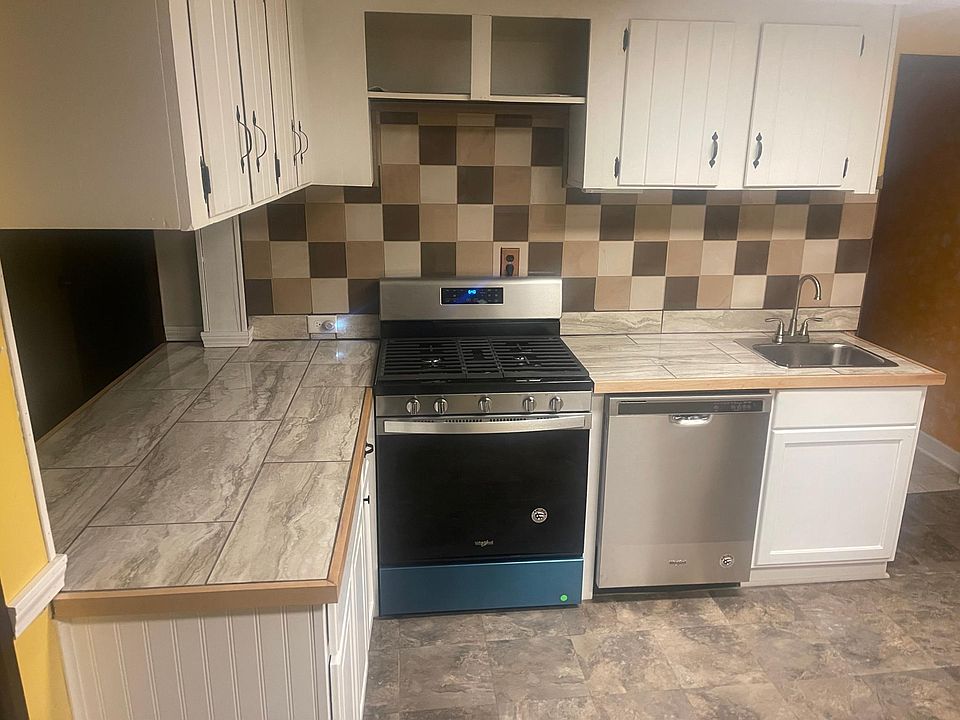 Stove, dishwasher, sink