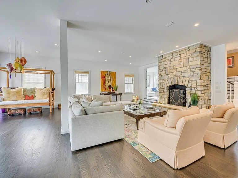68 Wainscott Northwest Rd — Photo 5
