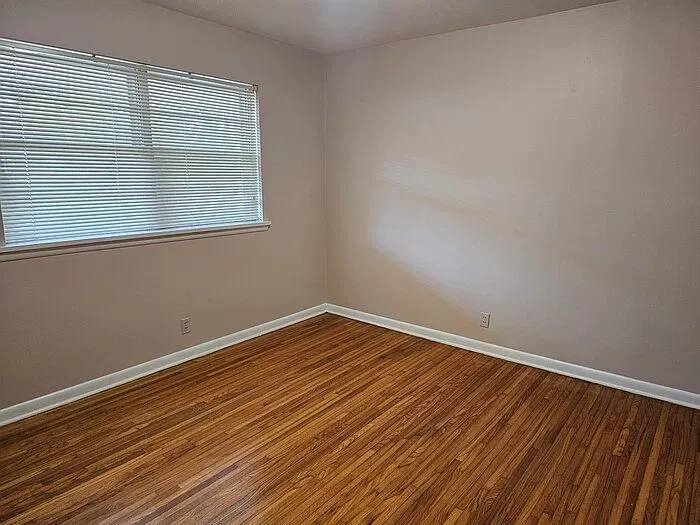 2 bed, 1.0 bath, 816 sqft, $785 — Photo 3