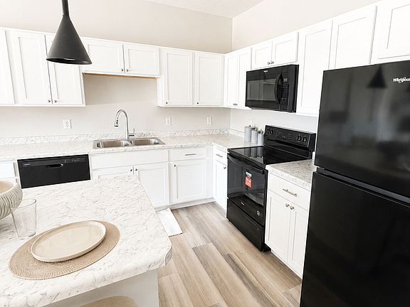4th image of 3920 N Plaza Loop #3955-209