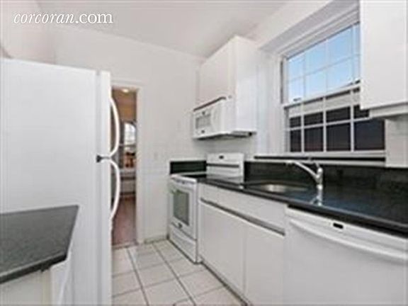 2nd image of 225 Sterling Pl APT 6K