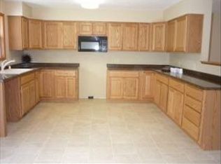 711 Kent Pl, Onalaska, WI 54650