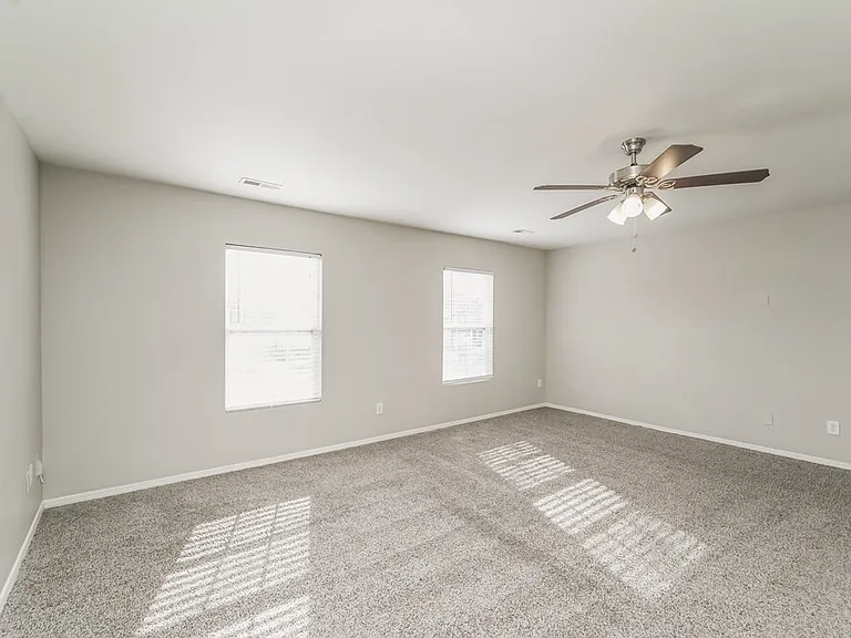 4405 Larkhaven Village Dr — Photo 10