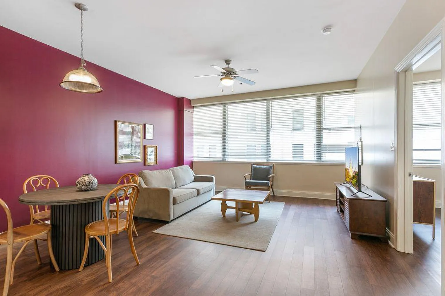 1 bed, 2.0 bath, 430 sqft, $4,145 — Photo 4