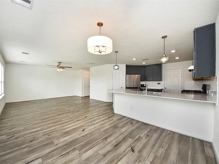 2916 Shimmer Edge Dr — Photo 15